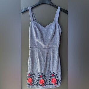 Very cute dress in excellent condition